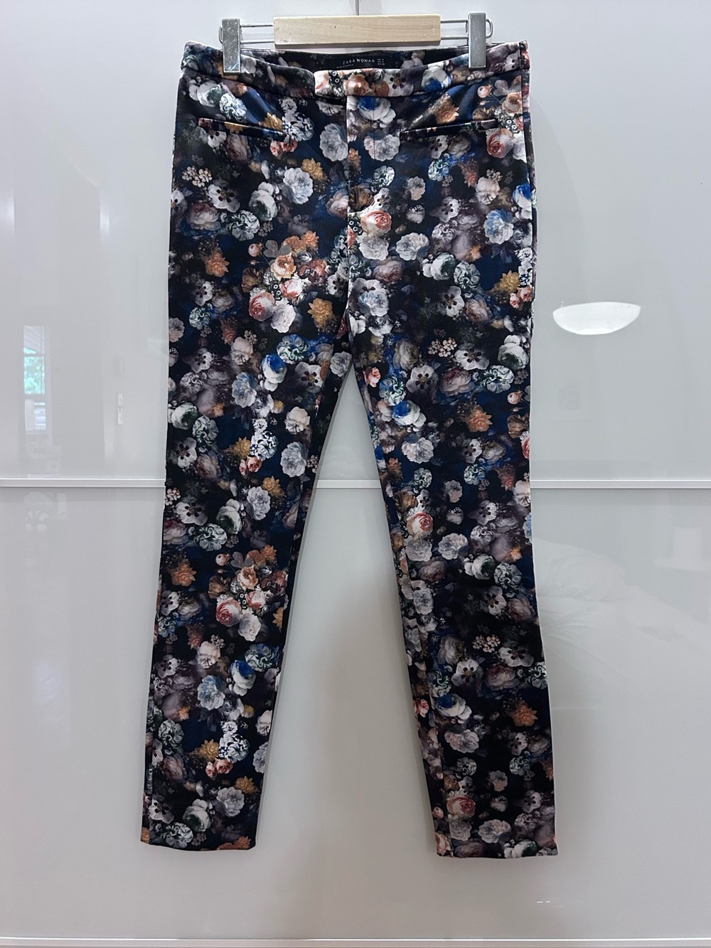 Zara Woman’s Floral Print Straight cut Pants - Navy Multi